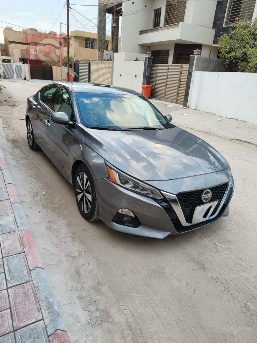نیسان ئەلتیما